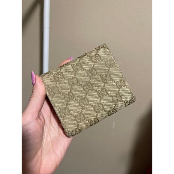 Vintage Gucci Bifold Wallet - Picture 6 of 7